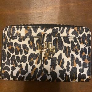 Tory Burch Wallet (leopard print)